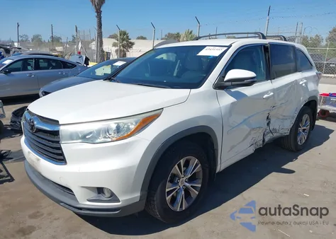 2015 Toyota Highlander Le Plus V6 из США, поврежденный, VIN 5TDBKRFH5FS079384